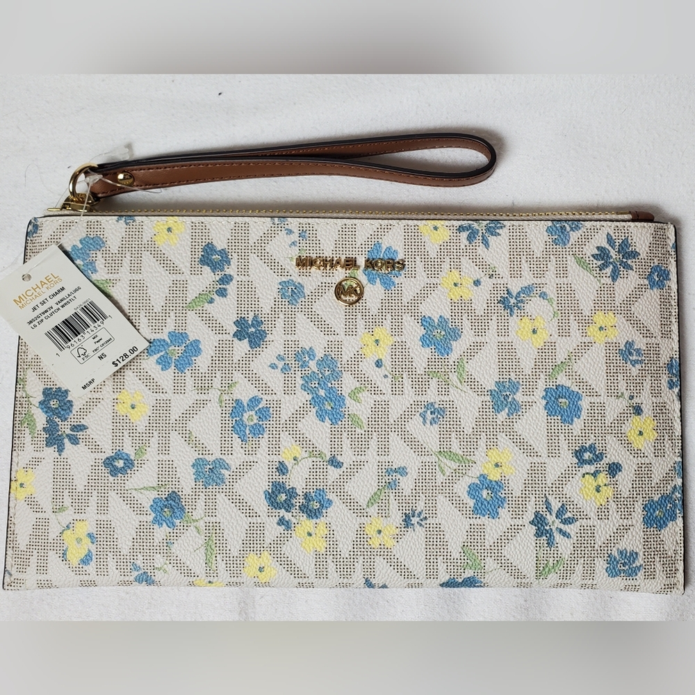 Michael Kors Jet Set Charm Large Zip Clutch Wristlet